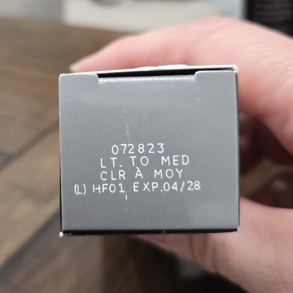 Mary Kay CC Cream - Light To Medium - Picture 2 of 2